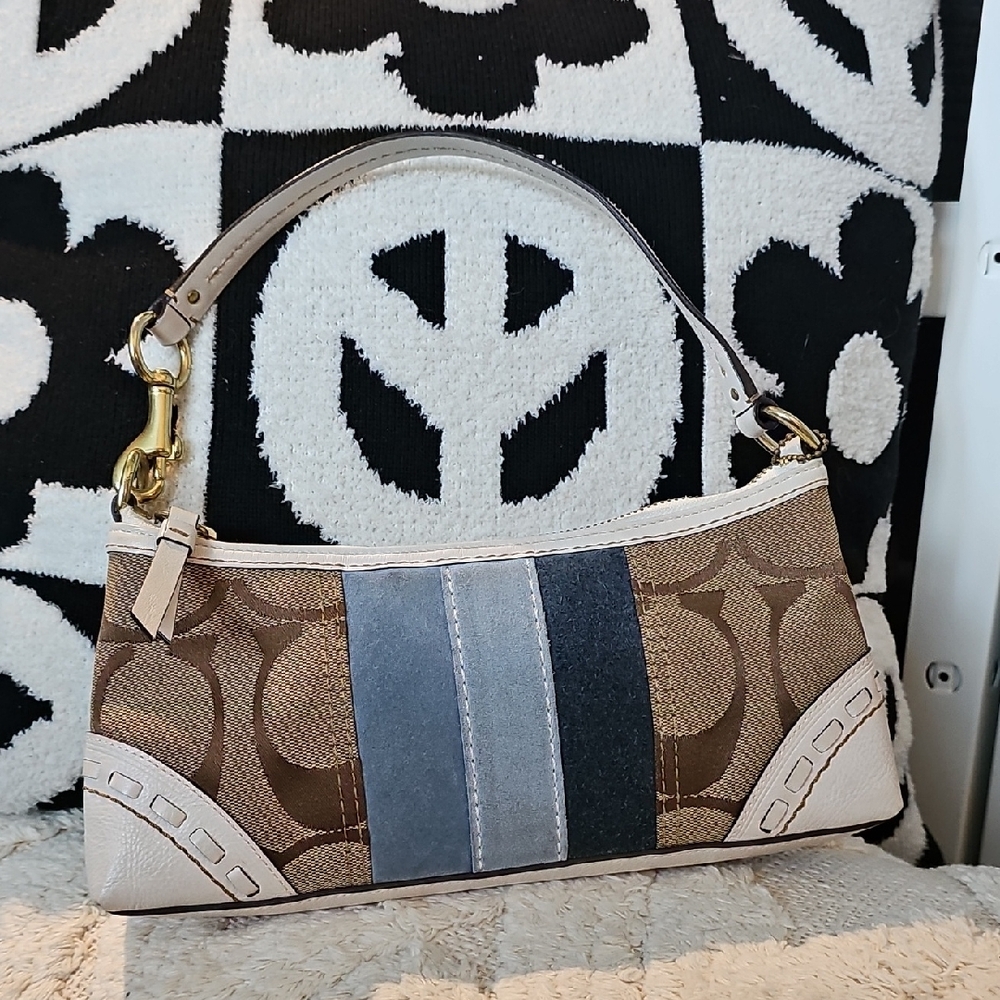 Coach Signature C Shoulder Bag